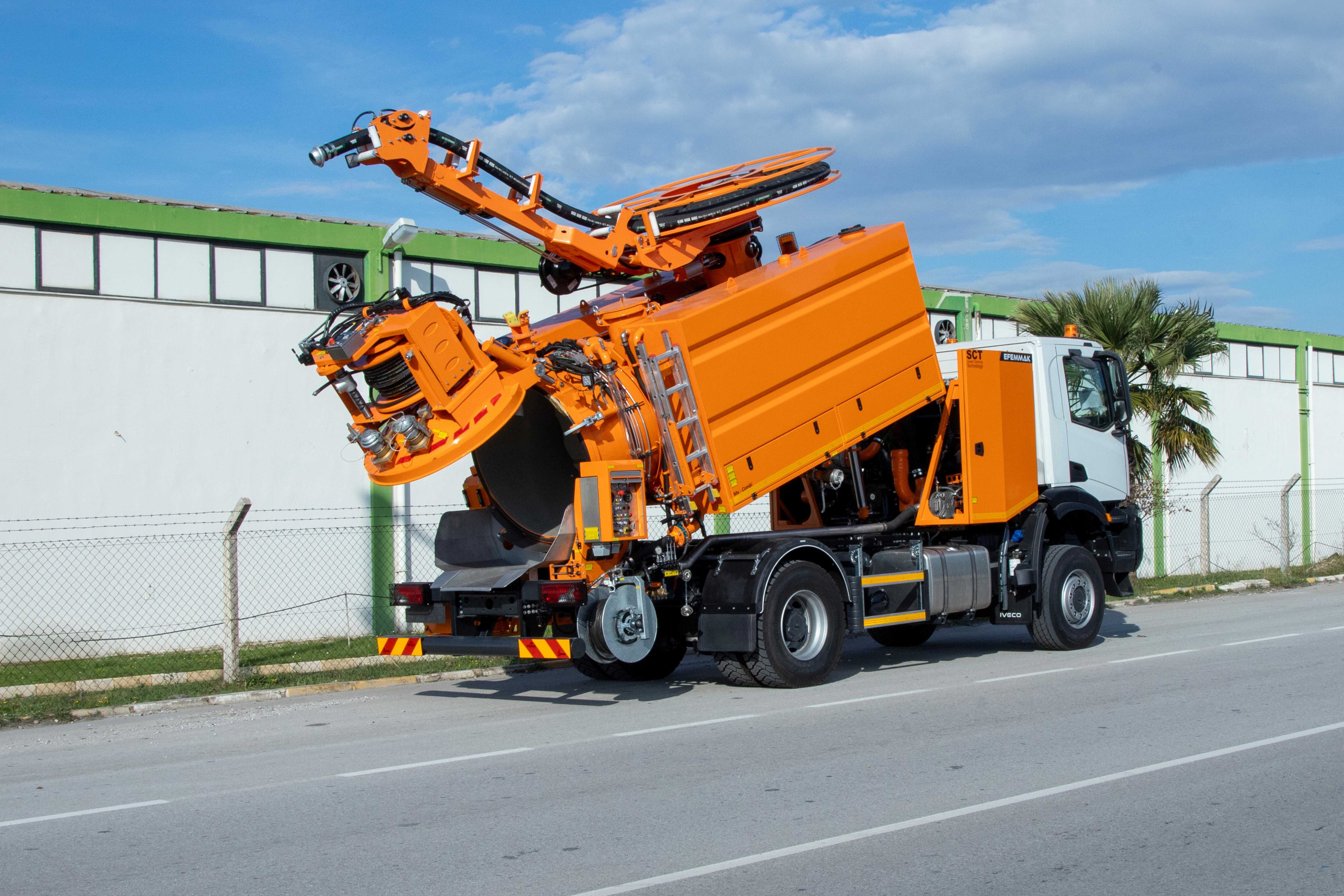 Combined Sewer Jetting and Cleaning