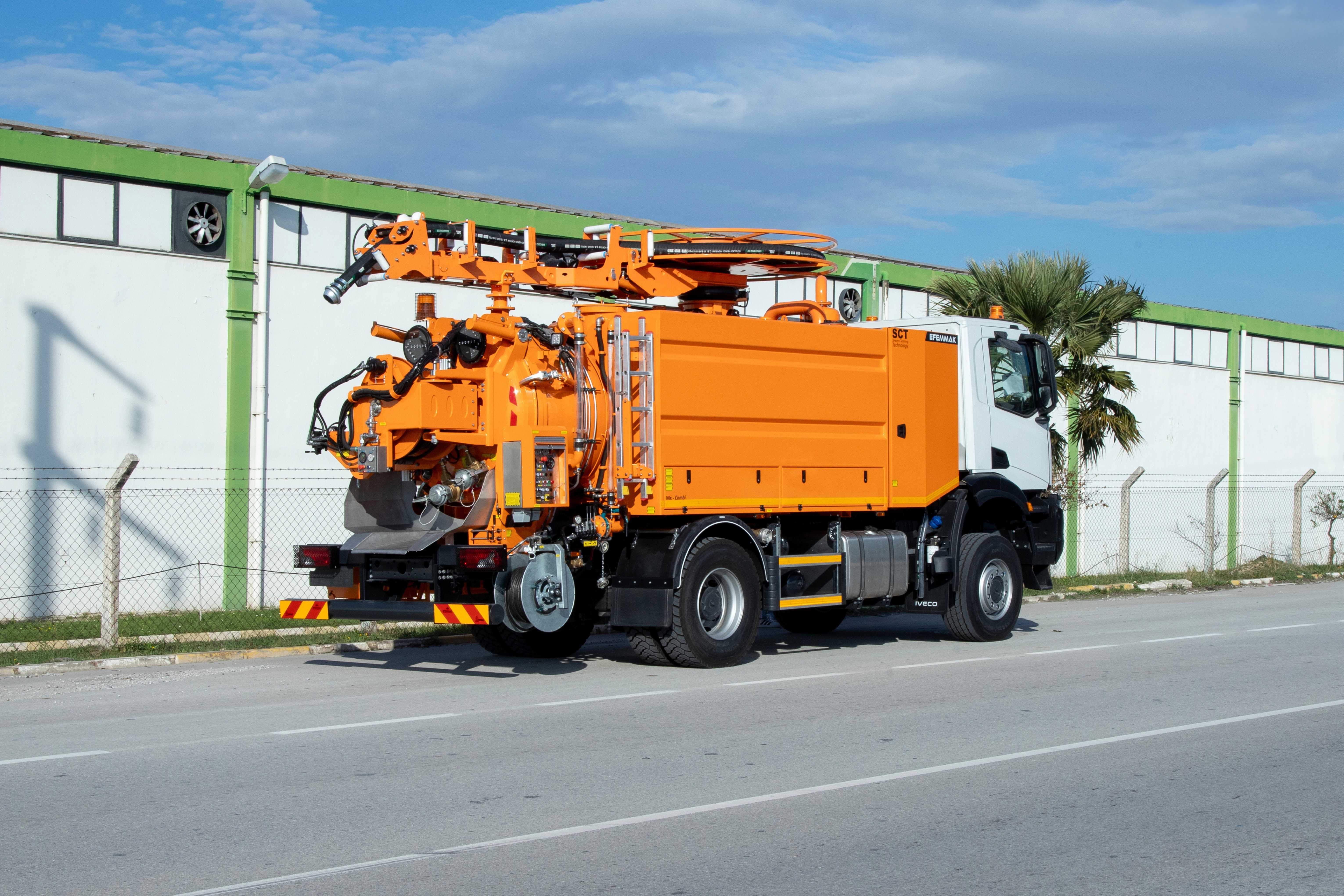 Combined Sewer Jetting and Cleaning